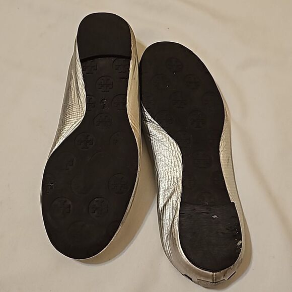 Tory Burch Silver Ballet Flats size 7 - Picture 6 of 9